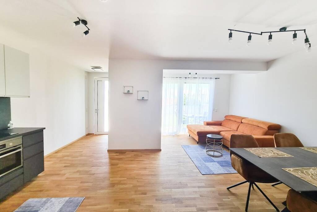Family Suite Fertőmeggyes Kültér fotó